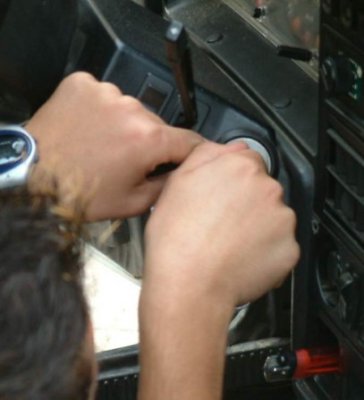 Au fost prinşi indivizii care furau din autoturisme, la Medgidia